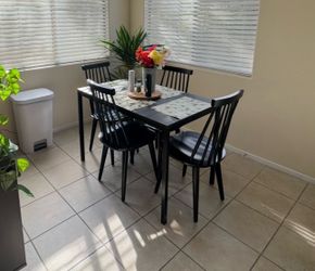 Dining Table Set