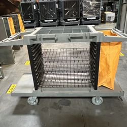 Lavex Hotel/Housekeeping Cart 