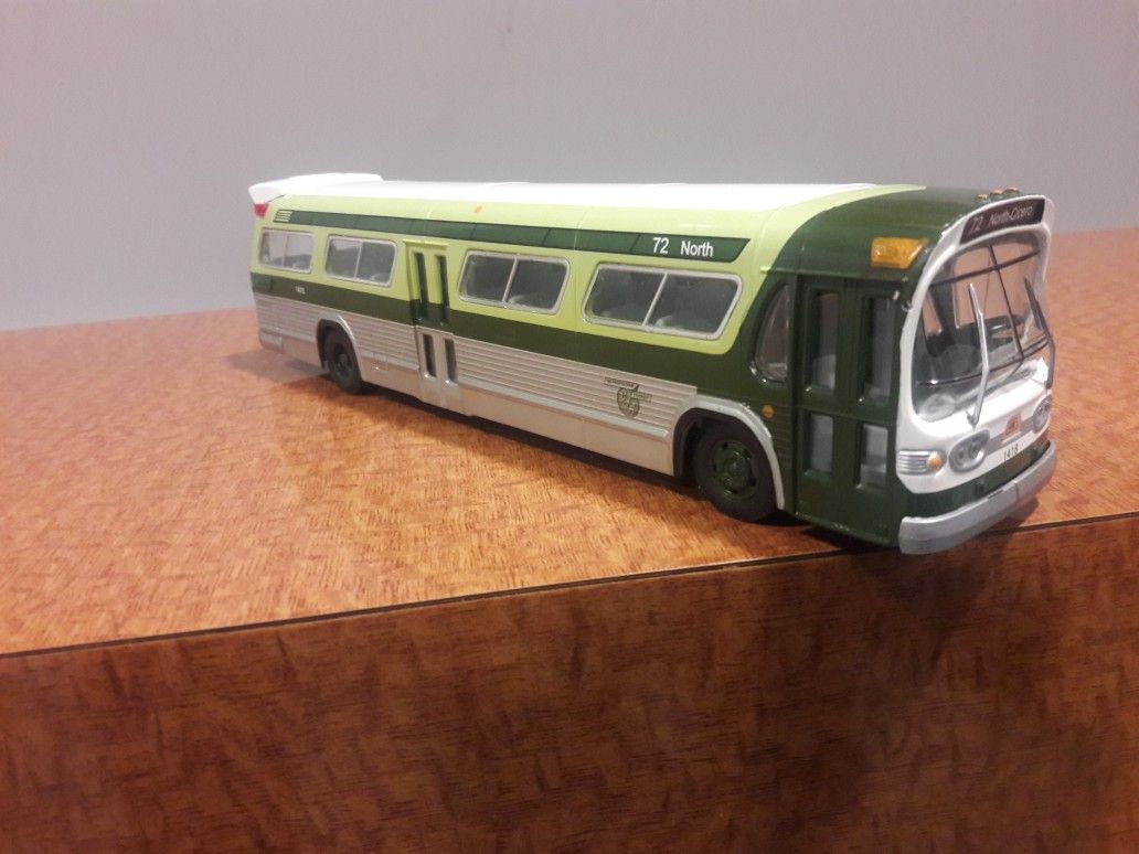 Rocky Go For it Cta Bus collectibles with mirrors (72 North-Cicero) Limited Edition Certificate
