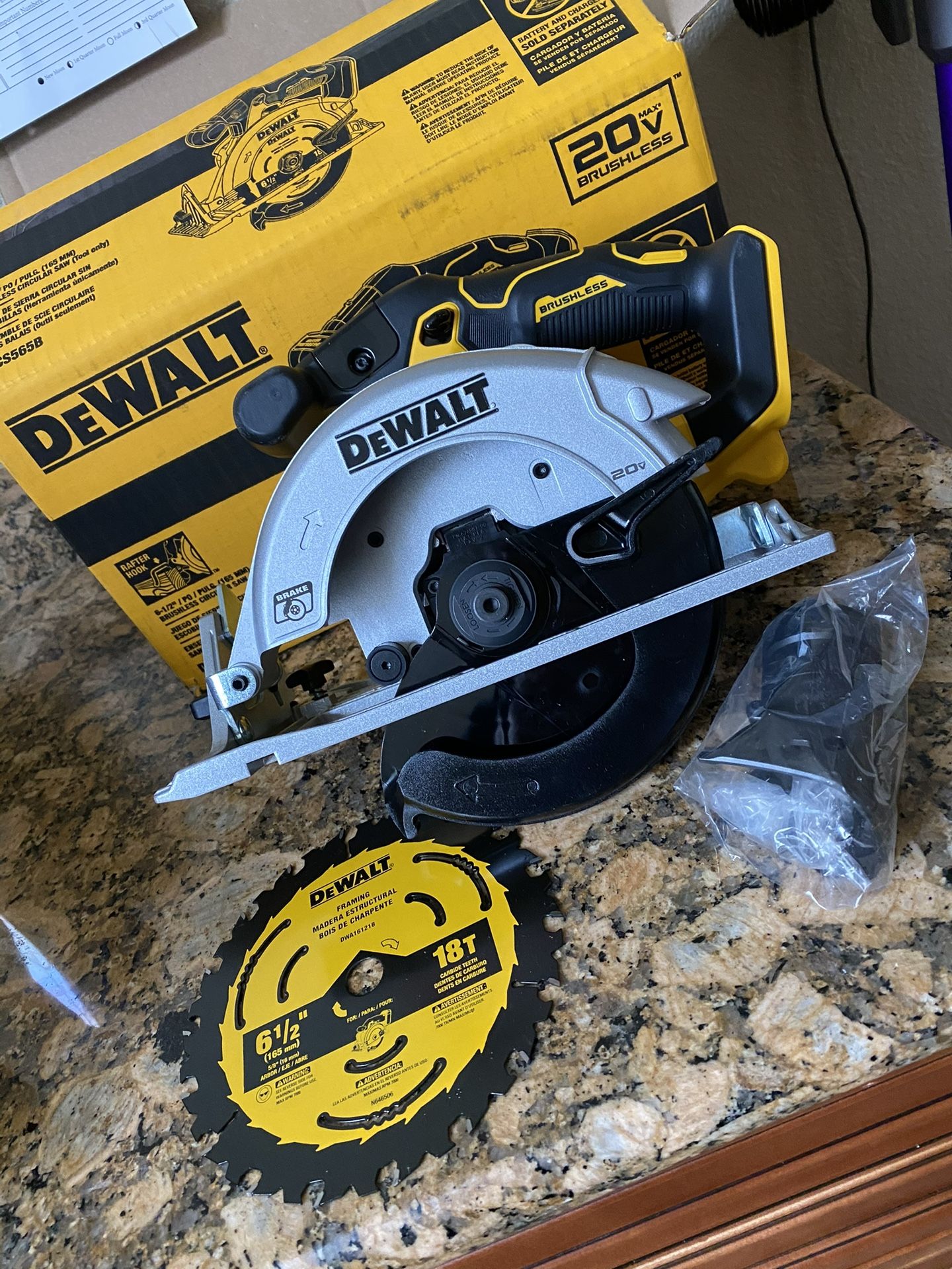 Dewalt 20v Brushless 6-1/2 Circular Saw