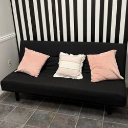 Black Futon 