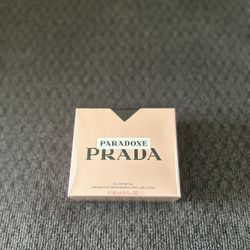 Perfume women’s prada 