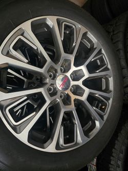 2026 GMC Denali 22's OEM Rims And Tires.