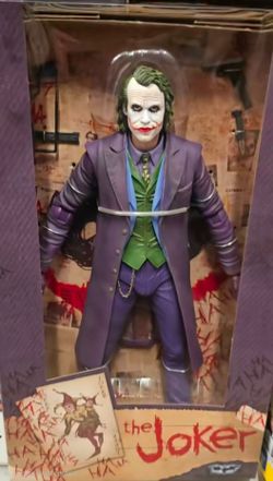 The Dark Knight Joker 1/4 Scale Action Figure
