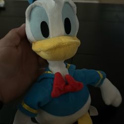 Donald Duck Plush – Classic Disney! 🦆💙