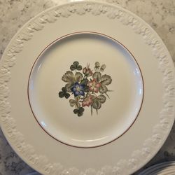Wedgewood Corinthian China - Pembroke Pattern
