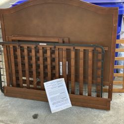 Convertable Child Crib