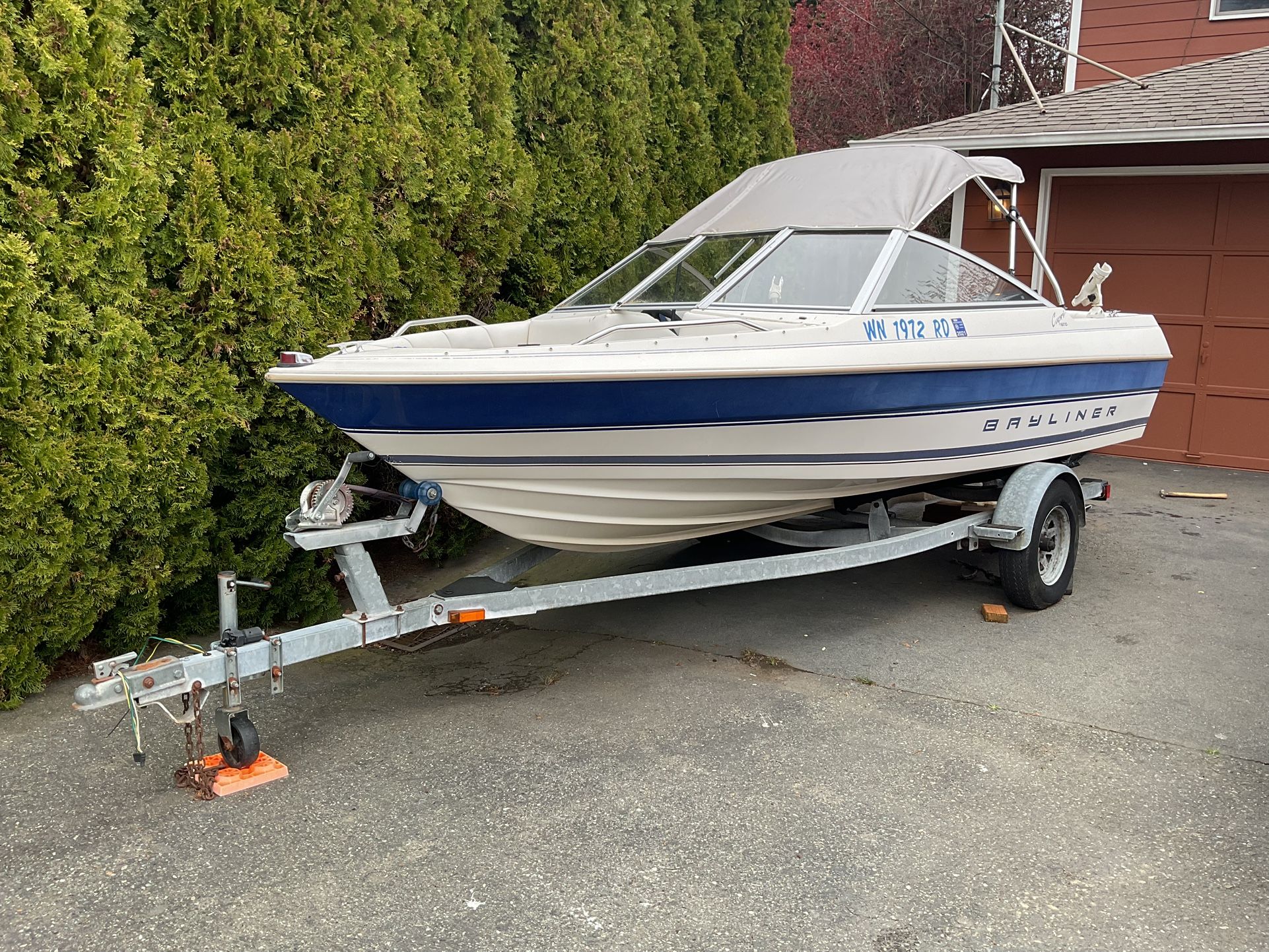 16’ Bayliner