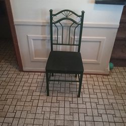 Green Accent Chair 