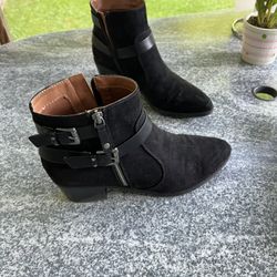 Womens Boots Size 9