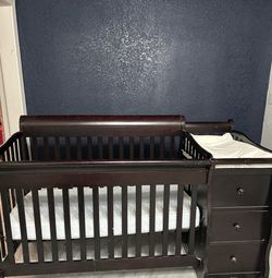 Baby crib
