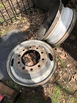 4 STEEL WHEEL SIZE 22.5 NICE GOOD CONDITIONS