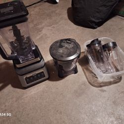 Ninja BN Series Auto-iQ blender system with cups + pitcher