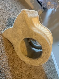 Cat scratching post