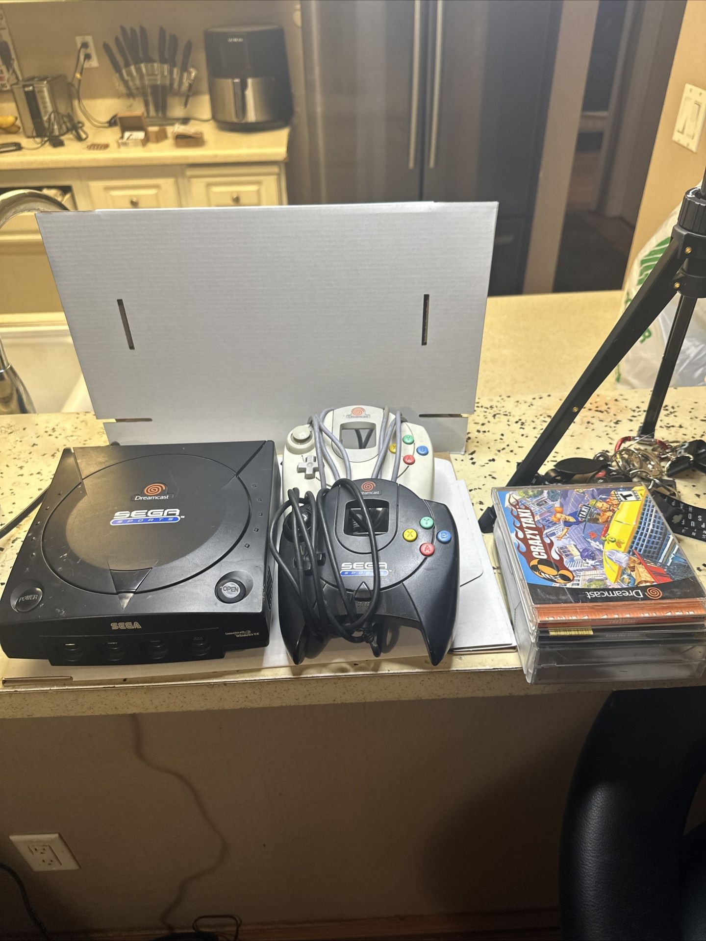 Sega Dreamcast Sports Edition Console Black HKT-3020 With Controllers 16 Games