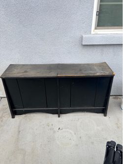 Black Stand