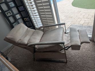Very Clean Retro Vintage Beige suede and gold reclining chair - no pets or smoking!