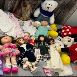 Collection Of Dolls 
