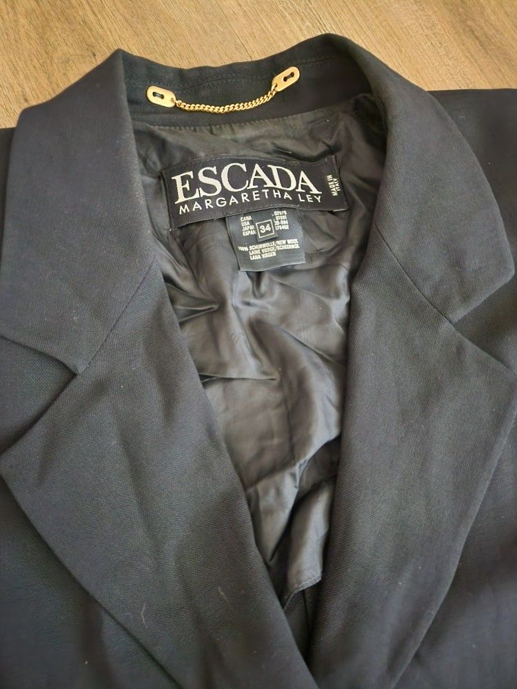 Escada Margaretha Ley