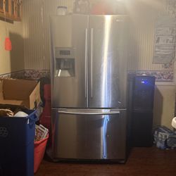 Refrigerator With Bottom Drawer Freezer