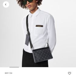 Luis Vuitton Gaston Wearable Wallet