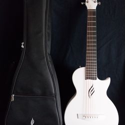 Nova Go 32" Inch Guitar Mint Condition