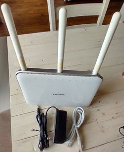 TP-Link C9 AC1900 Router. White
