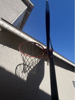 Basketball hoop adjustable