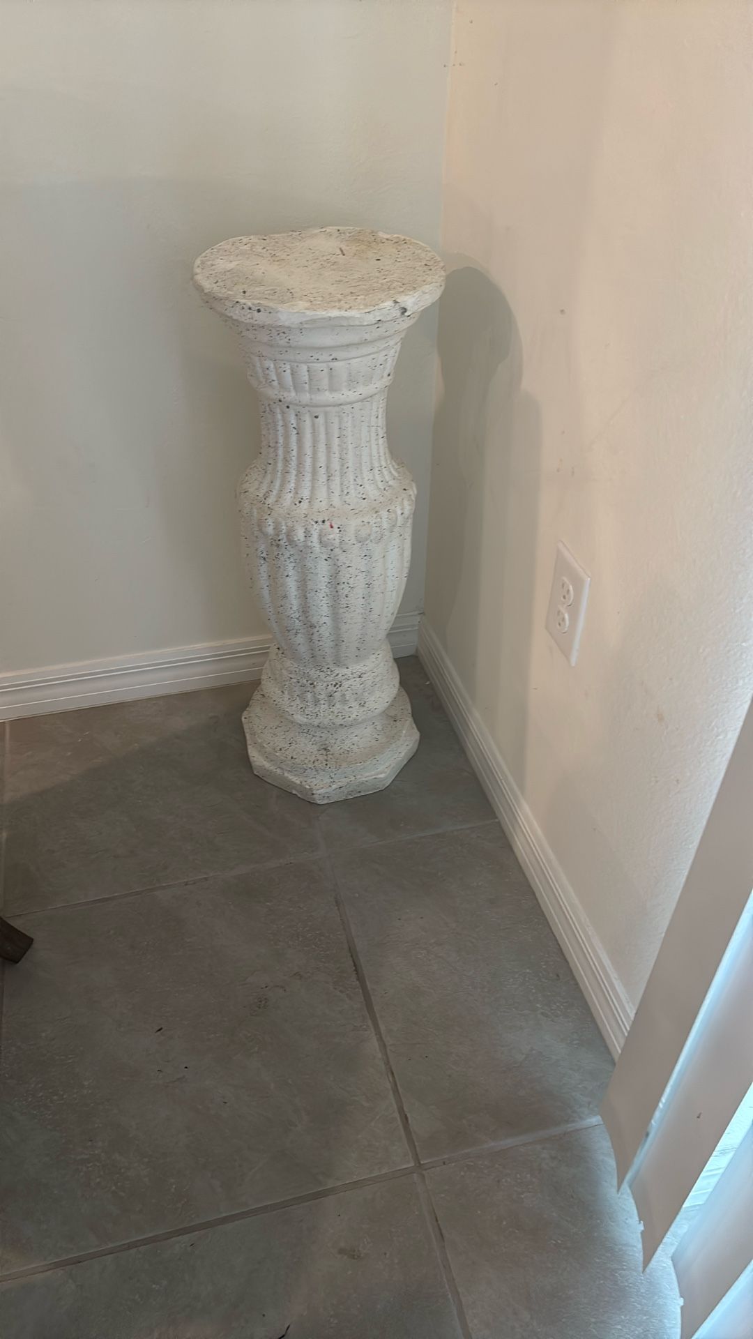 Coloumn Or Pillar