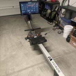 Aviron Rowing Machine