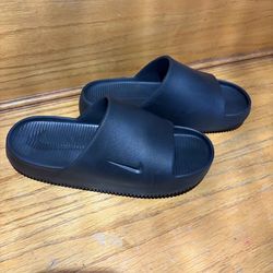 Nike Calm Slides