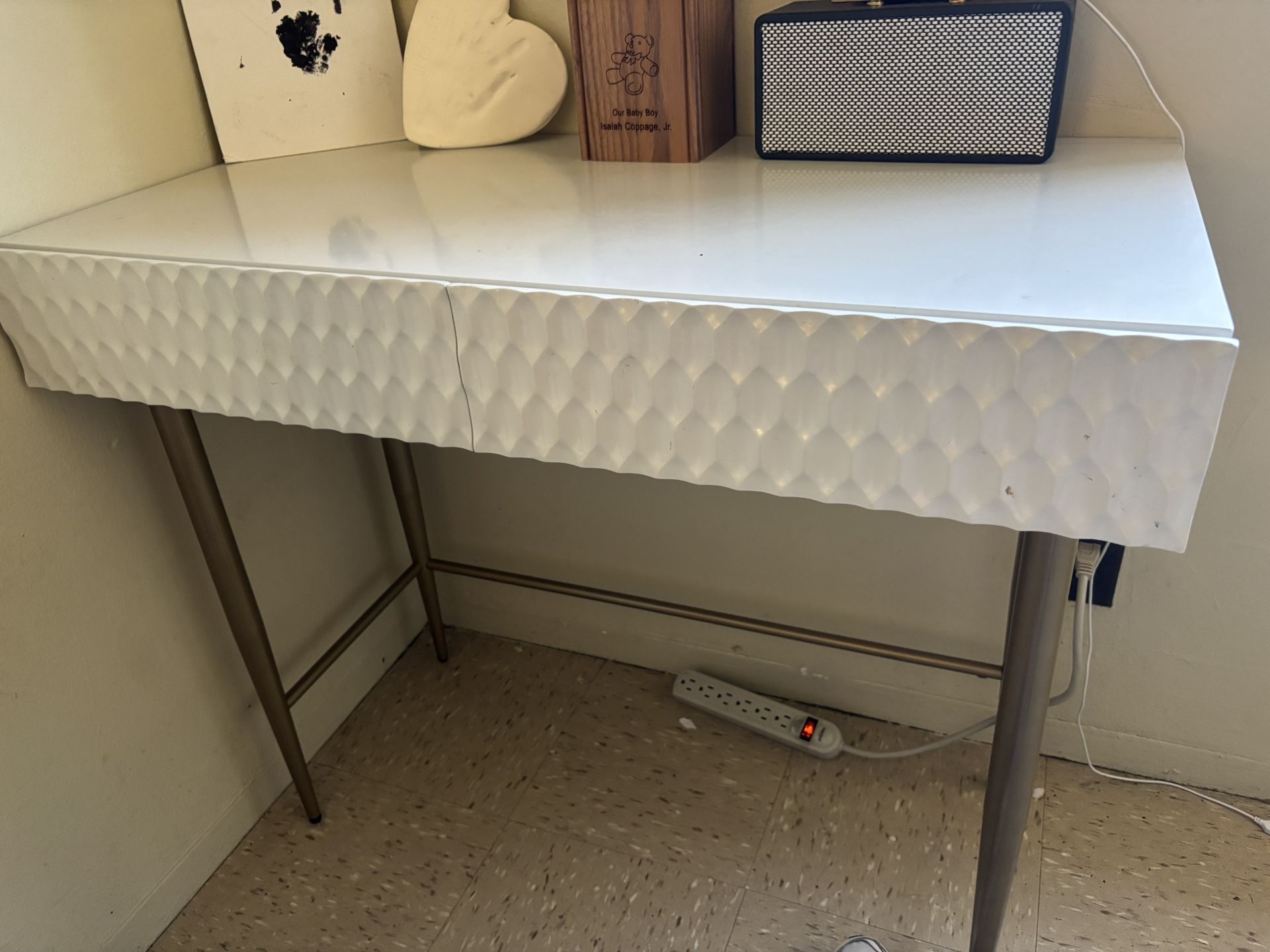 Room Table