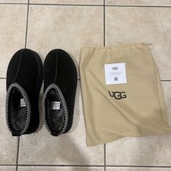 Uggs Black Tazz II