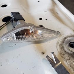 2017 mazda Miata fender light right side