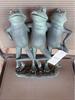 Garden Frogs Trio