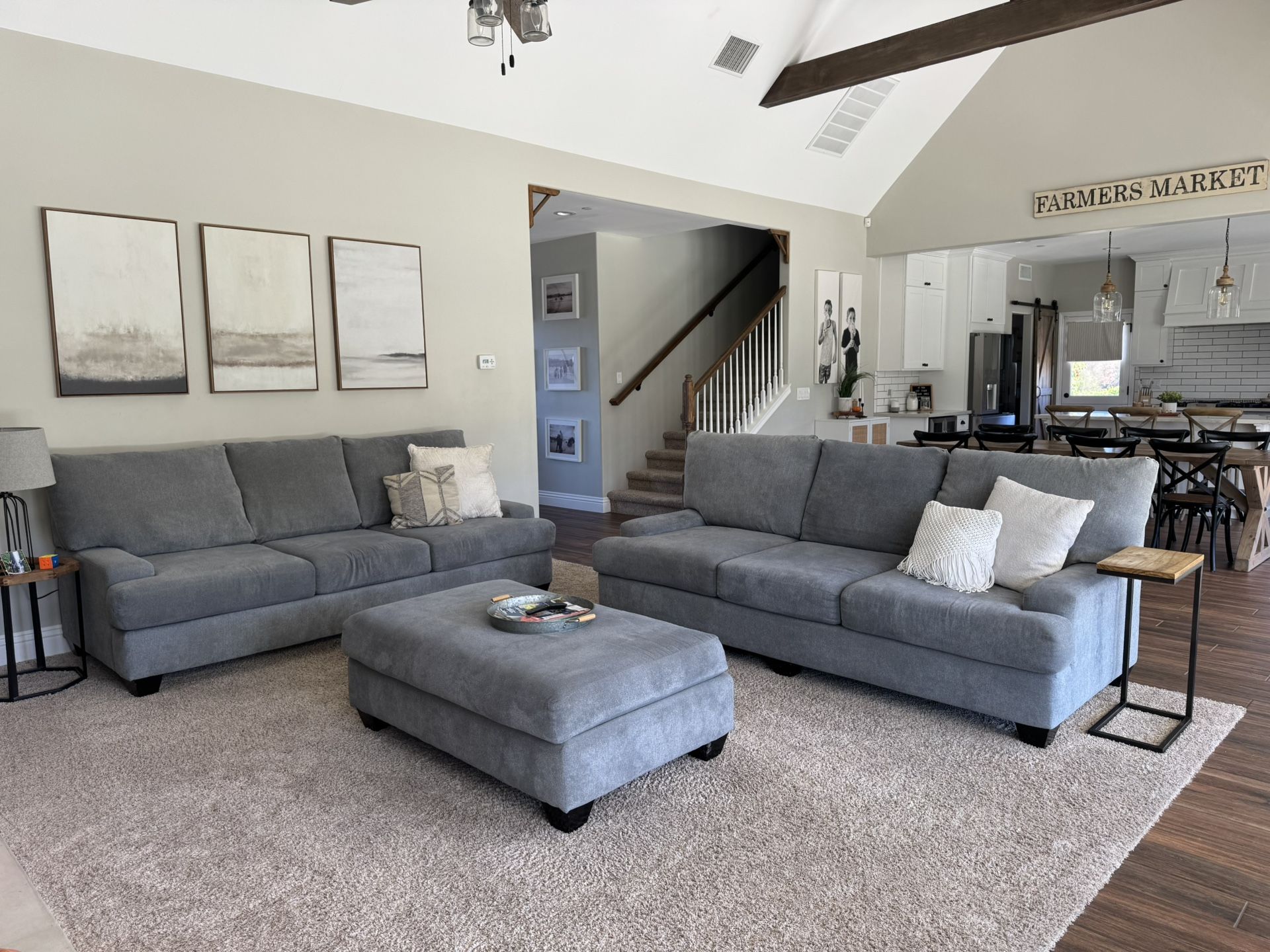 2 Sofas with Ottoman