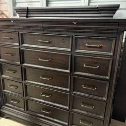 King Size Bed Frame 17 Drawer Dresser