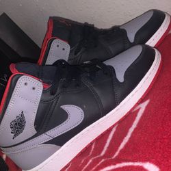 6Y Red/Grey/Black Jordan 1's Hightops 