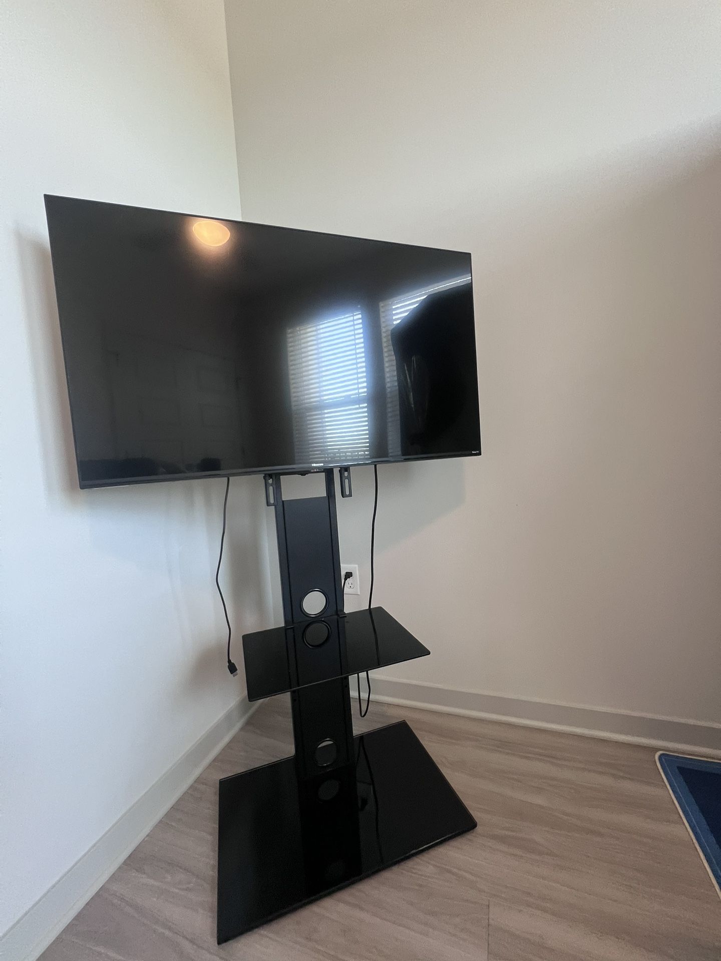 Flat Screen TV With Stand
