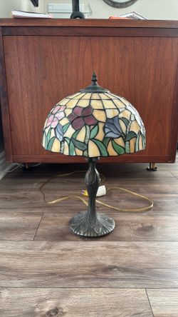 Tiffany Style Lamp