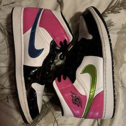 Jordan 1 Mid White Black Cyber Pink