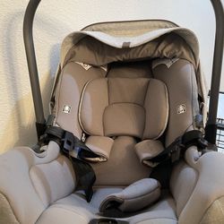 Nuna Baby Car Seat 