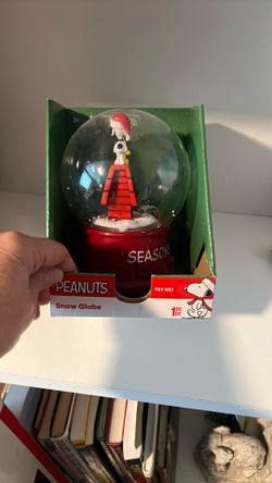 Snoopy Snow globe NIB