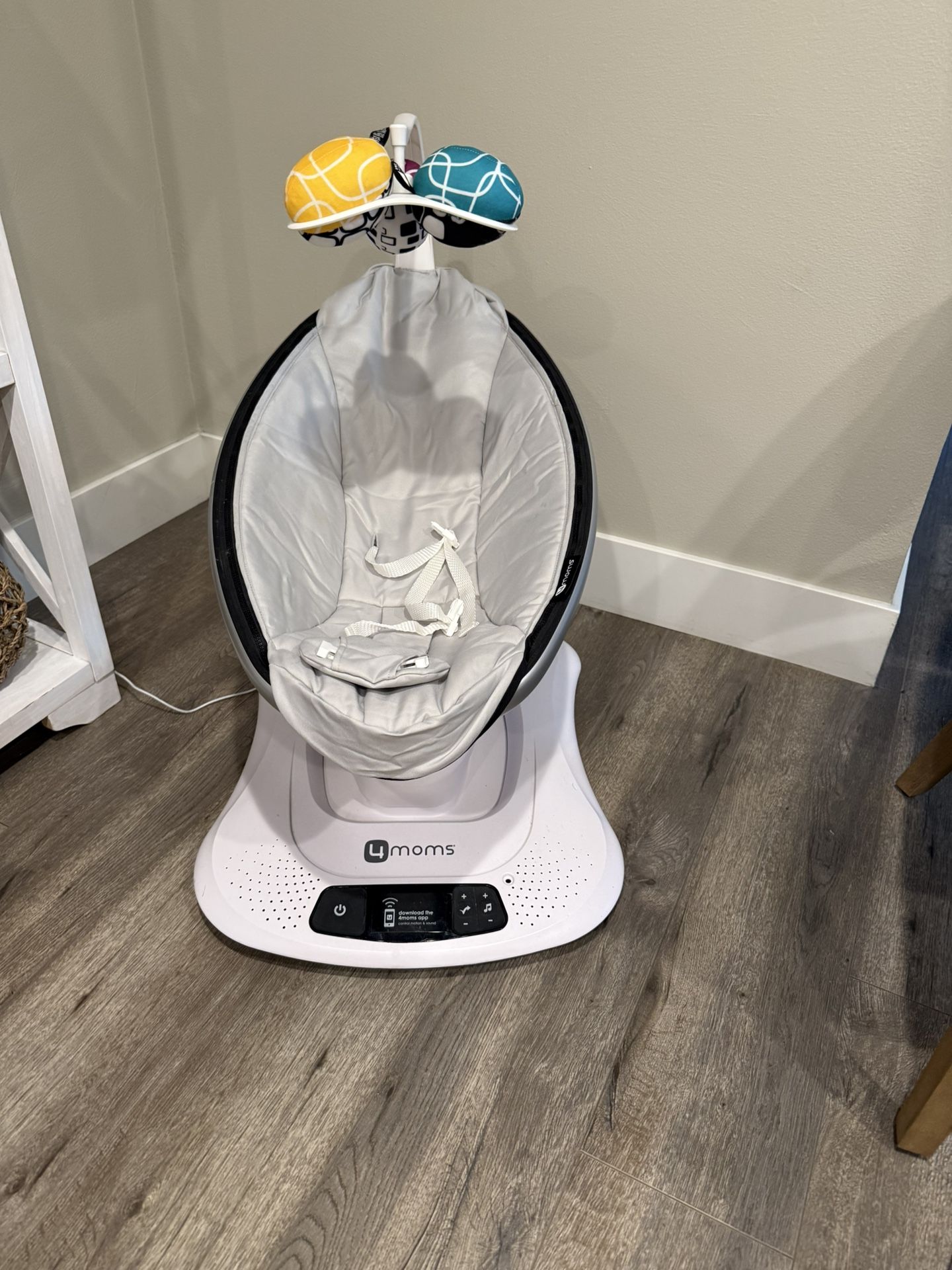 4 Moms Mamaroo 4