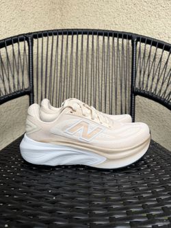 New Balance Running Sneakers Cream White