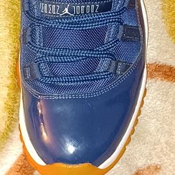 Jordan Air Jordan 11 Retro Low  Navy White Gum Low Top Size 9.5
