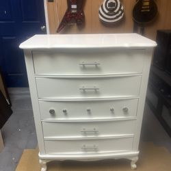 WHITE   DRESSER