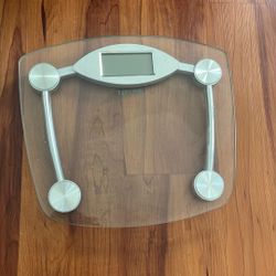Taylor Digital Bathroom Scale – Good Condition