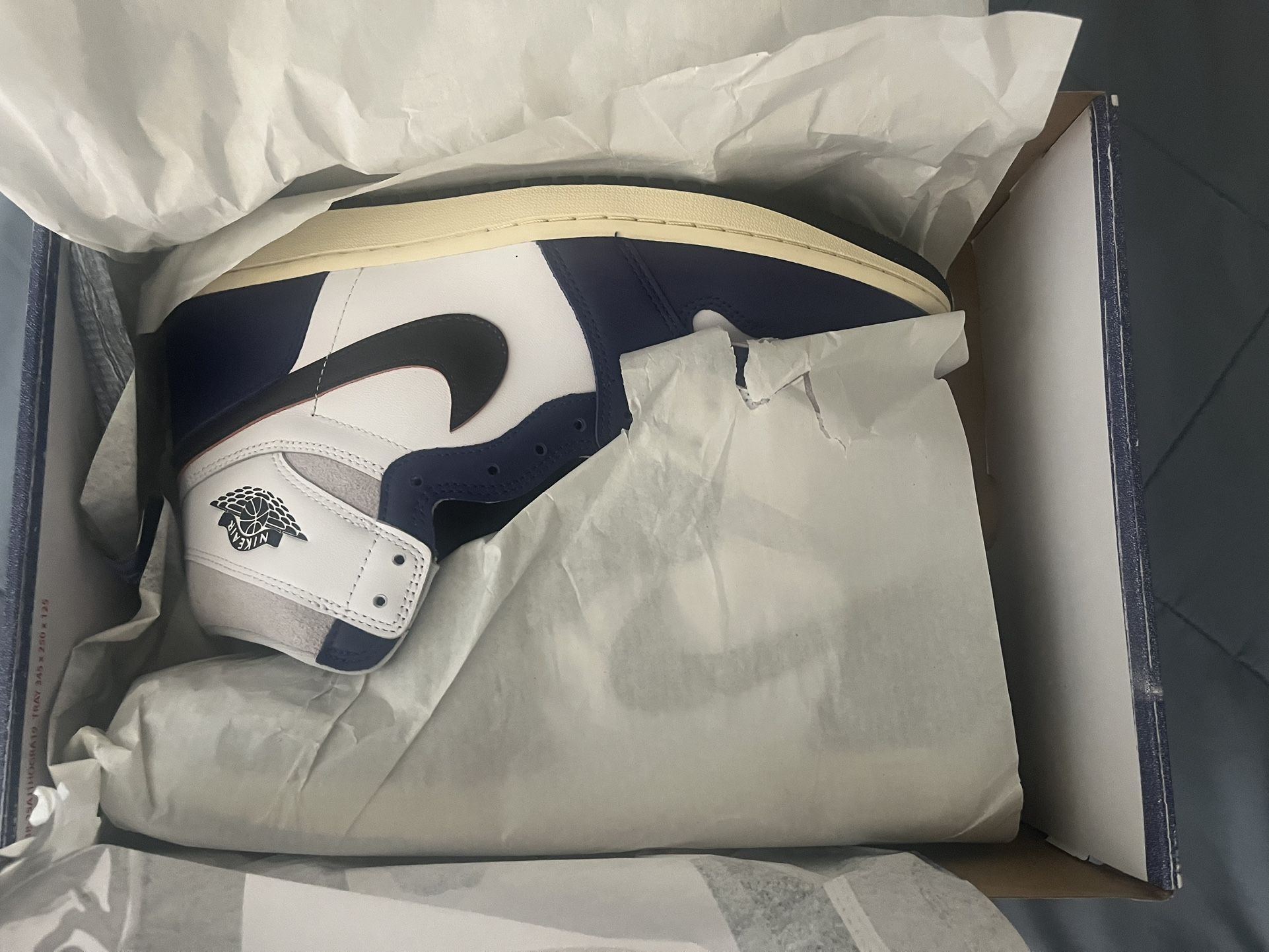 Brand New Jordan Retro 1 Rare Air Size 12