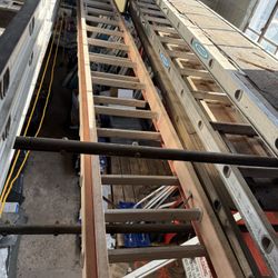 40 Ft Fiberglass Ladder 